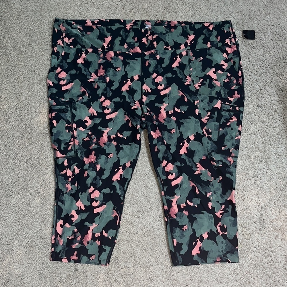 Happy Camper Performance Core Capri Active Legging With Cargo Pocket 6X / 30 - Picture 3 of 9